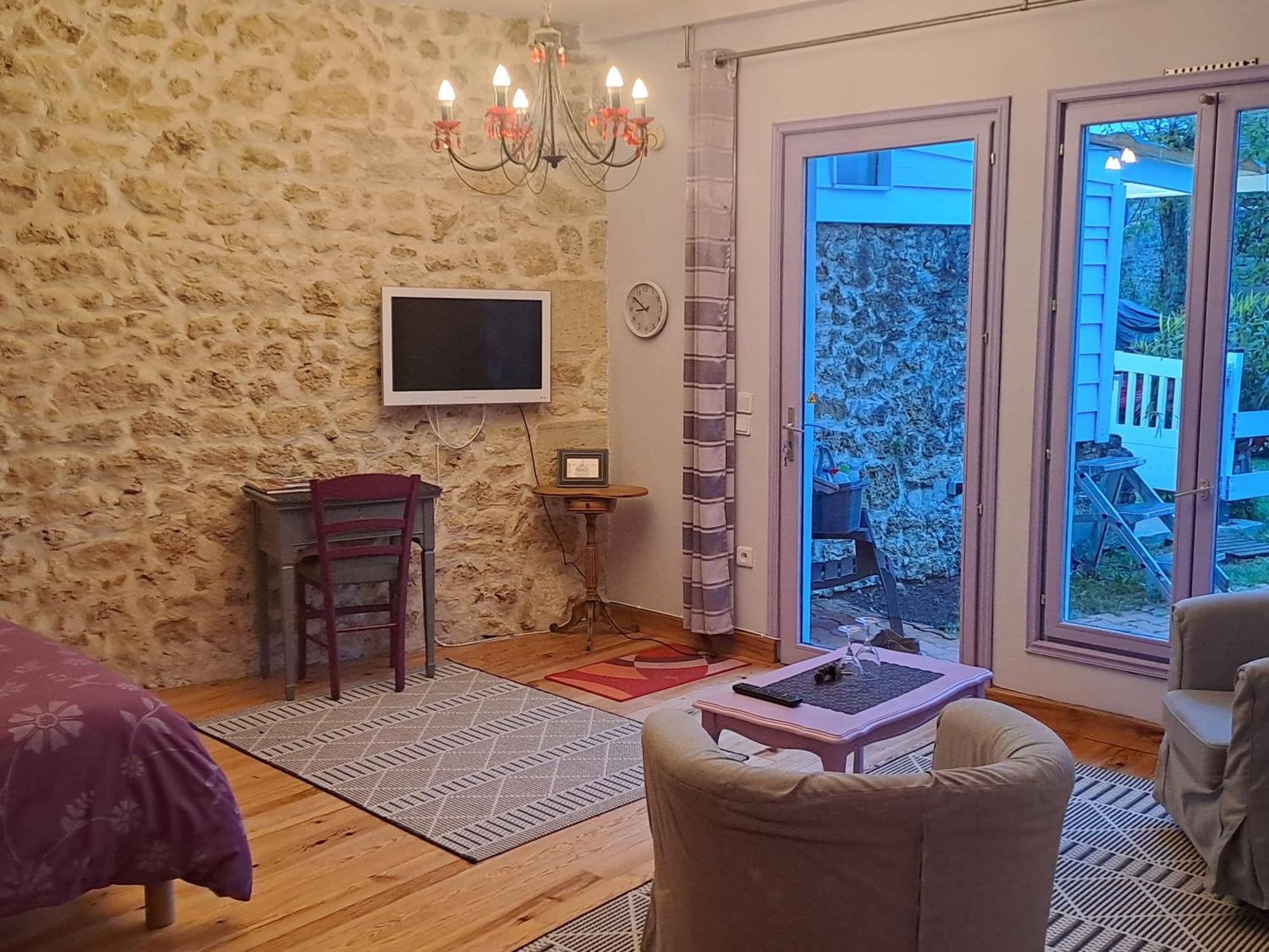 La Cadournaise Bed & Breakfast Saint-Seurin-de-Cadourne Bagian luar foto